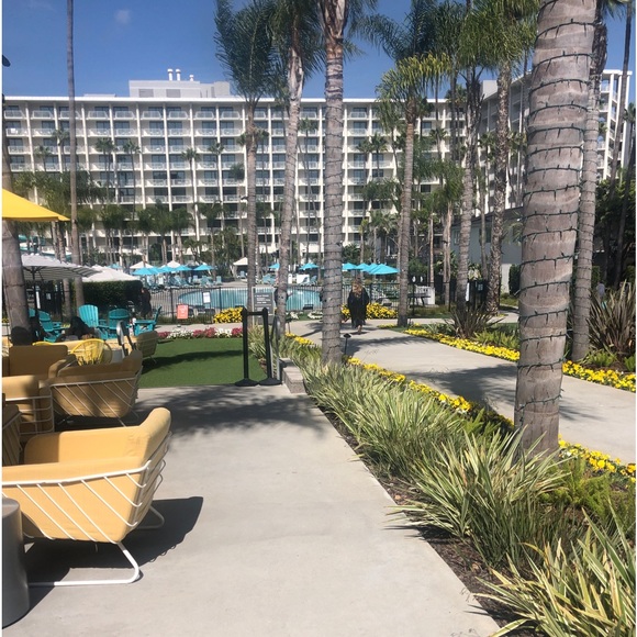 💎Meet your Posher, Nicki from MainEsHoliEsquisiteS @the 🔆Happy〽️Treasures🔆 Store - Picture 7 of 15